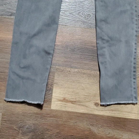 Madewell 9" high rise skinny grey raw hem jeans - Picture 9 of 9